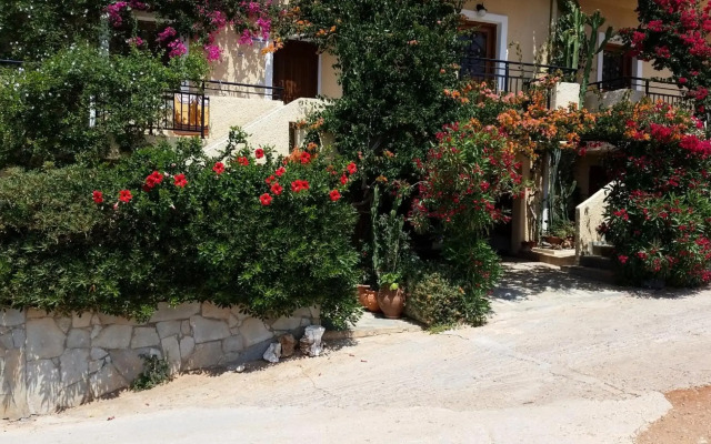 Niki Apartments