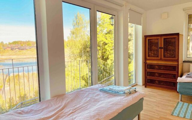 Bjurvik's Villa - Flat 1 - Business Customers Only