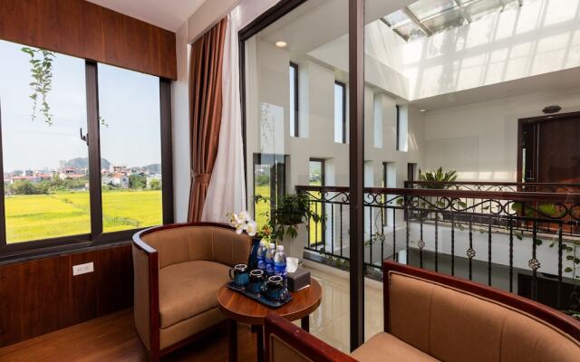 Liberty Hall Tam Coc Hotel & Villa