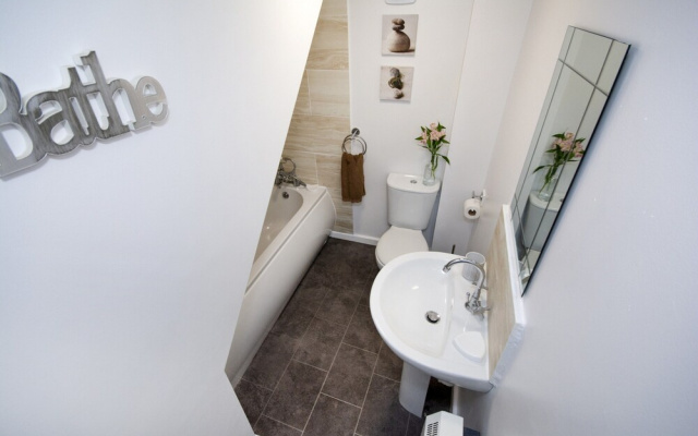 Delightful Seaside Retreat in Gardenstown, No Deposit