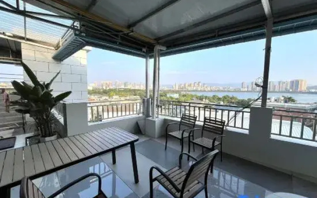 Maitreya Lvle Hot Spring B&B