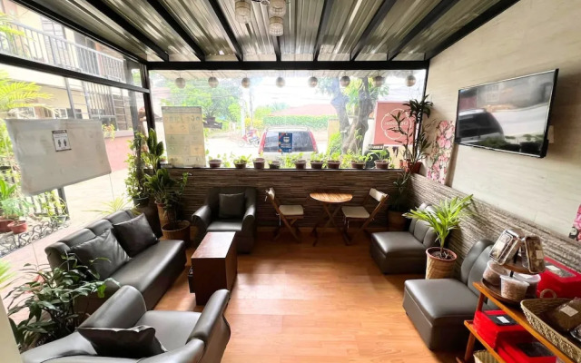 Pacific Palm Suites Davao powered by Cocotel