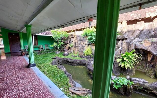 Hotel Parangtritis Widodo Tustiyani
