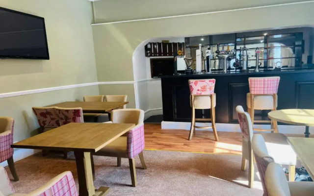 Rothwell House Hotel .