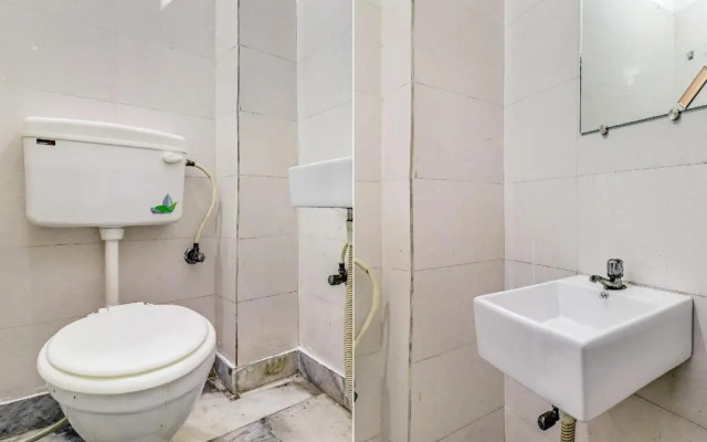 Dev Guest House by OYO Rooms