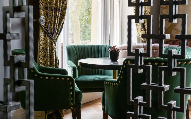 Manor House Lindley