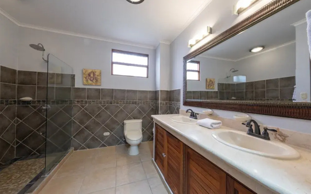 Large Ground Floor Condo Steps From the Pool