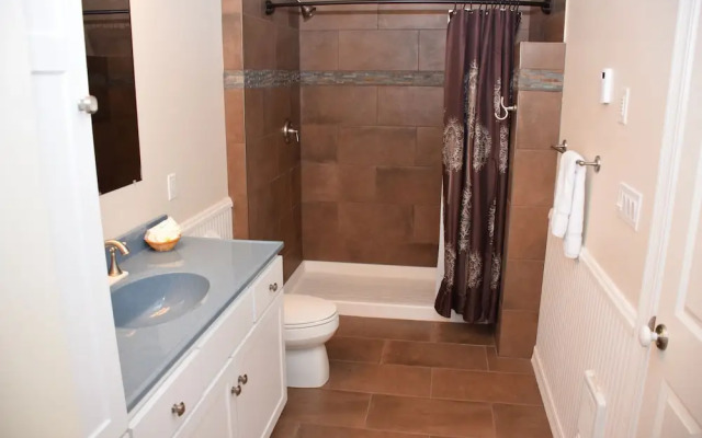 Longliner Lodge And Suites