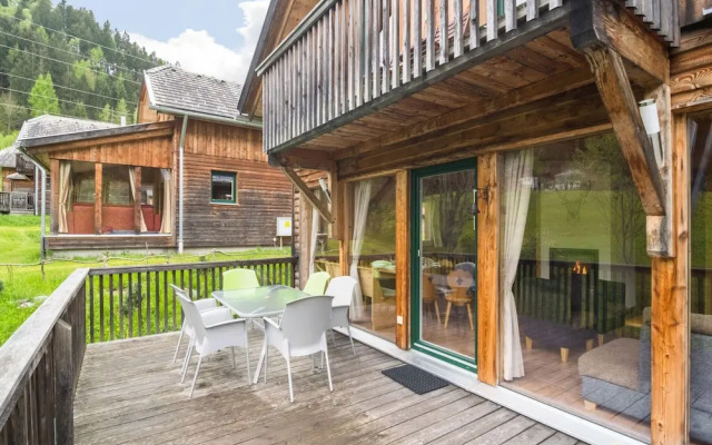 Wooden Chalet in Styria near Kreischberg Ski Area
