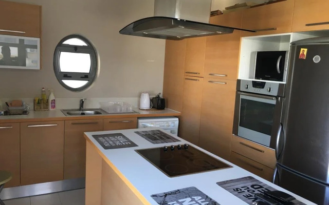 Alex Residence 103