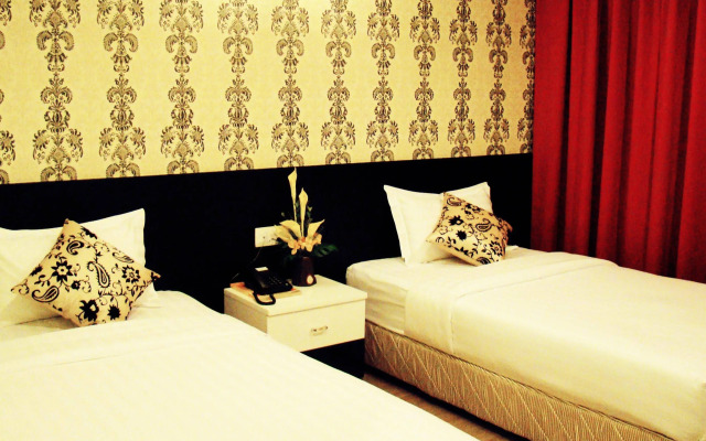 Adel Hotel