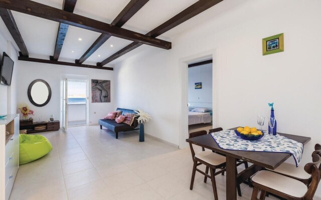 Beautiful apartment in Jablanac w/ 2 Bedrooms