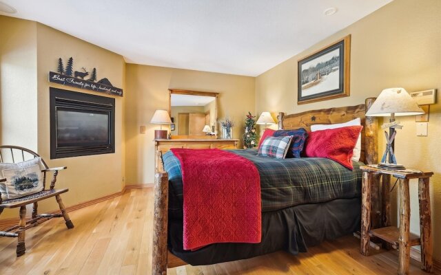 Wildwood Peaks 4 Bedroom Home by RedAwning