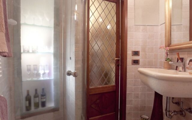 Loggia dei Maestri Comacini