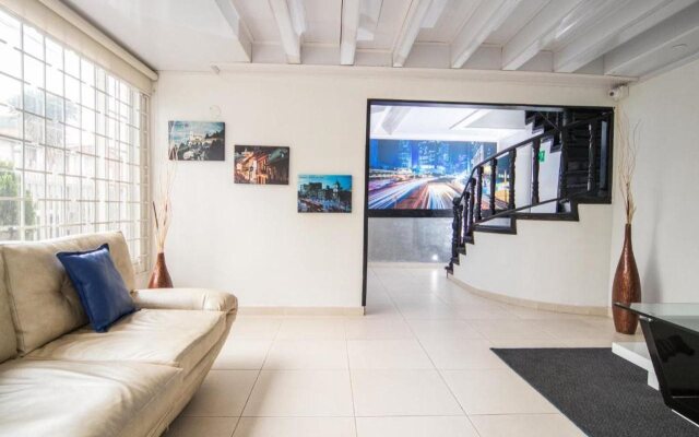 Hotel Blue House