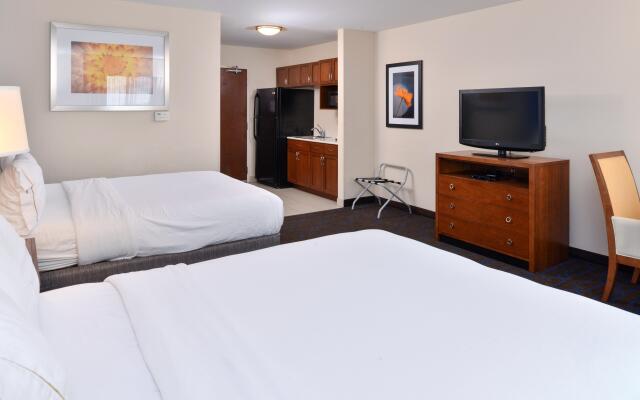 Holiday Inn Express Hotel & Suites Terre Haute, an IHG Hotel