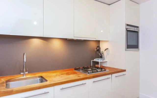Peaceful 2 Bedroom Apartment in Central London