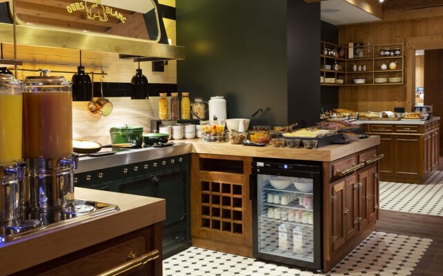 Ours Blanc Hotel & Spa