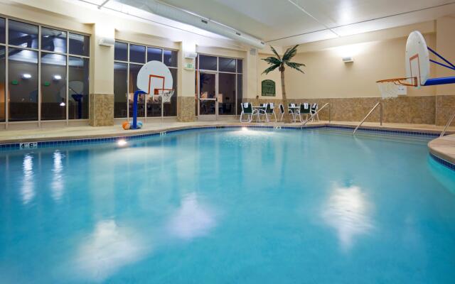 Holiday Inn Madison at The American Center by IHG