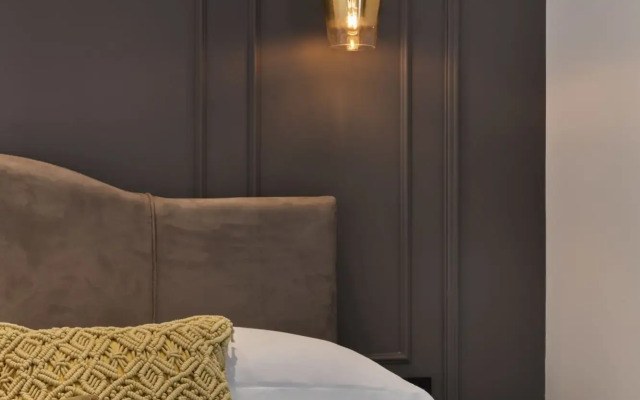Jacob Samuel Hotel