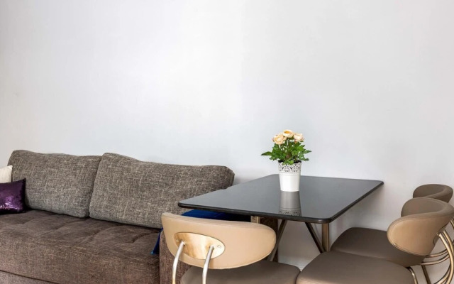 1-bedroom Apartment With Private Garden