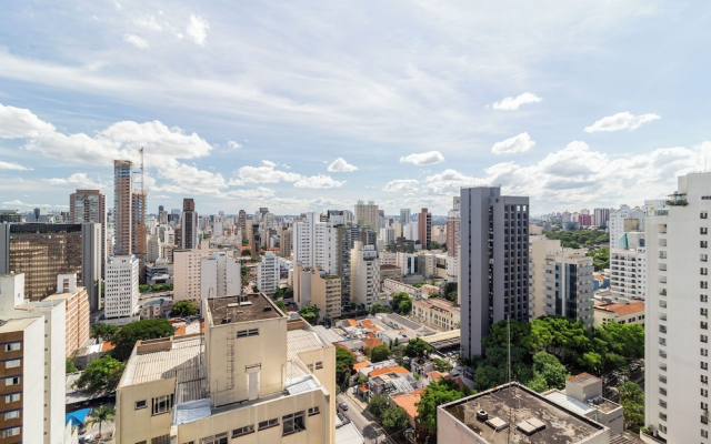 House of Charlie Pinheiros