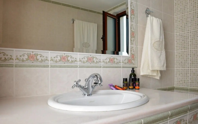 Private Pool Luxurious Villa with Parking & BBQ