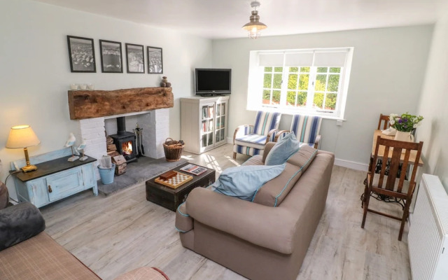 3 Elm Cottage