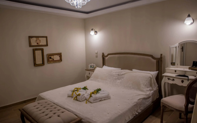 Kyria Boutique House