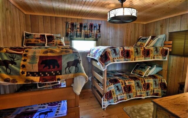 Butler's Bay Teal Lake 4 Bedroom Hotel Room by Redawning