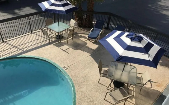 Americas Best Value Inn Hinesville
