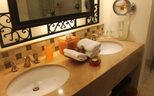 Grand Solmar Lands End Resort And Spa