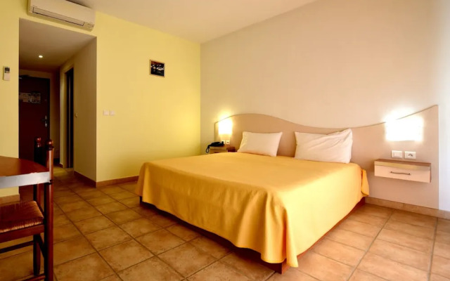 Hotel Pernes Les Fountaines