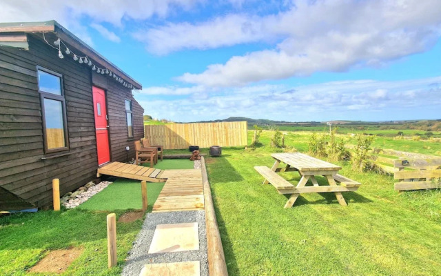 Sea View hut Sleeps 4/6