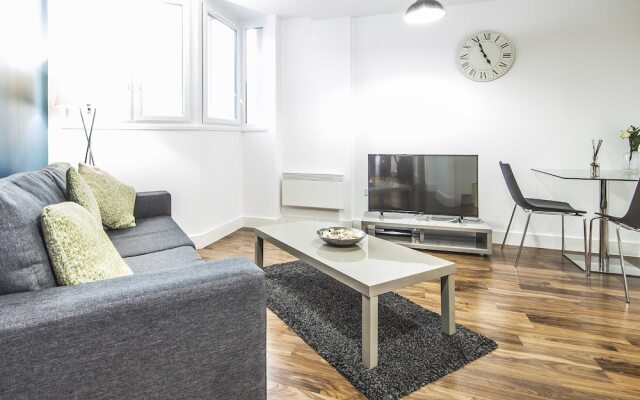 First Stay Apartments - Metropolitan House