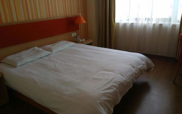 Home Inn – Guest Rooms – Jiaxing