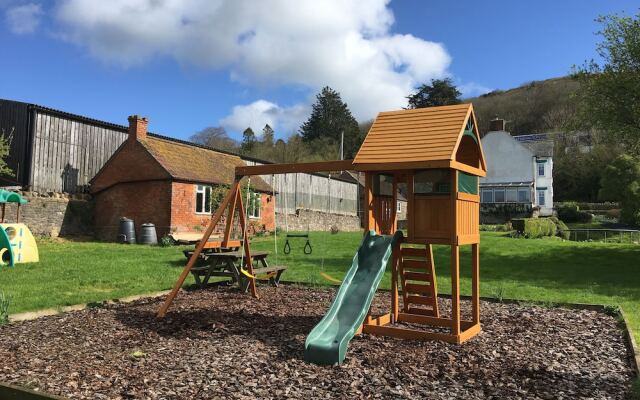 Webbington Farm Holiday Cottages