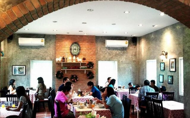Royal Good View Resort & Farm