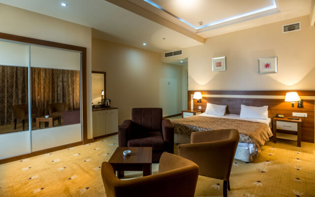 Premier Expo Hotel