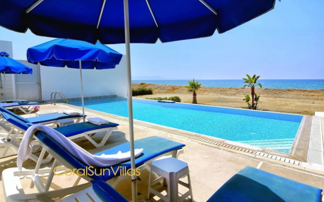 Blue - Beach Front Spectacular Villa Sleeps 10