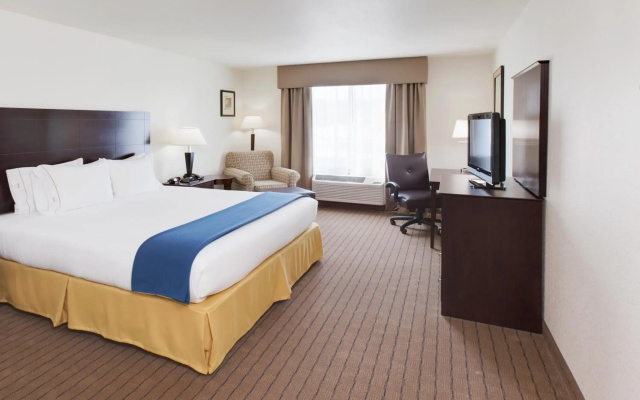 Holiday Inn Express & Suites Omaha I-80 by IHG