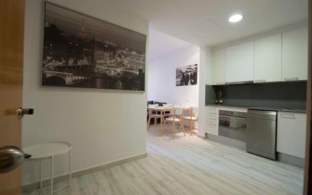 Roger De Lluria Design Apartment