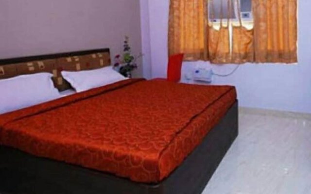 OYO 3311 Hotel Apple 9