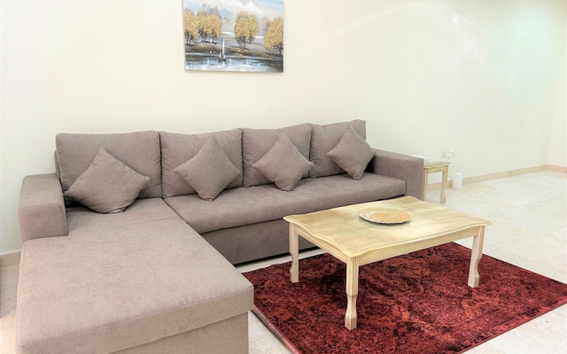 Incredible Living With Balcony In Business Bay