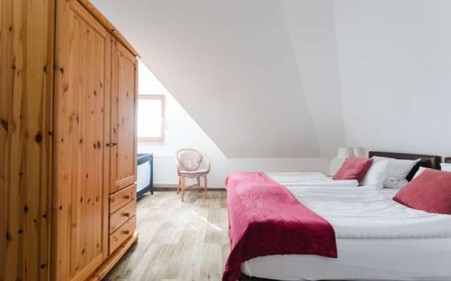 Am Wald Modern Retreat
