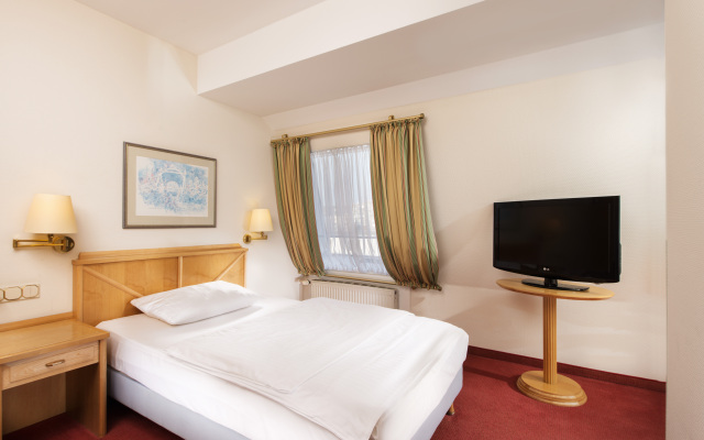 TRYP by Wyndham Koeln City Centre Hotel