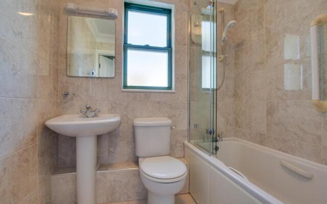 32 St Brides Bay View Apts