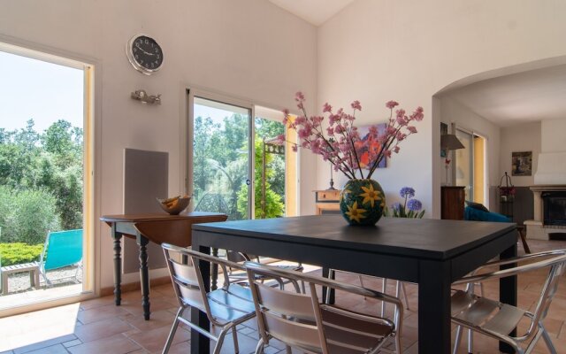 Secluded Villa in Lorgues With Private Pool