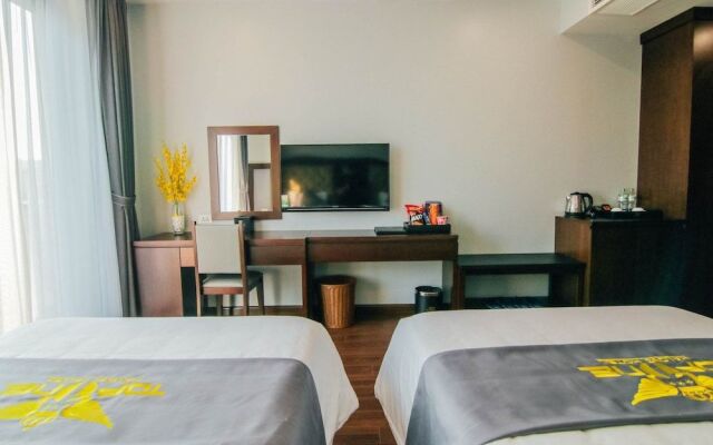 Top One Halong Hotel