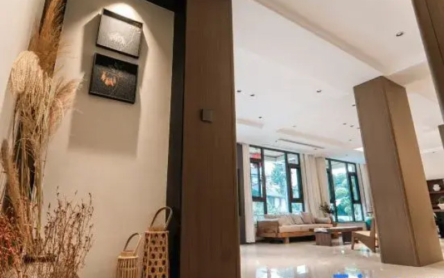 One village, one courtyard homestay